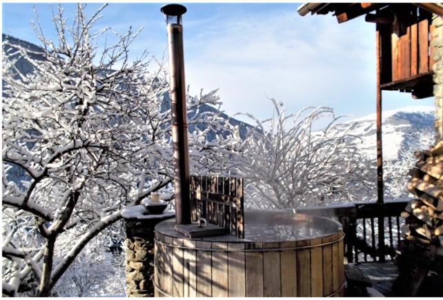 La Ferme D'Angele Bed & Breakfast Bourg-Saint-Maurice Exterior photo